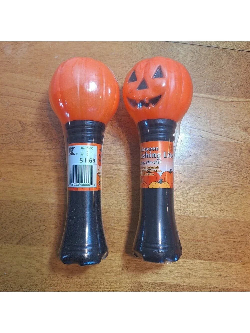 2 VTG Halloween Blow Mold Safety Flashlights New Sealed Old Stock 8